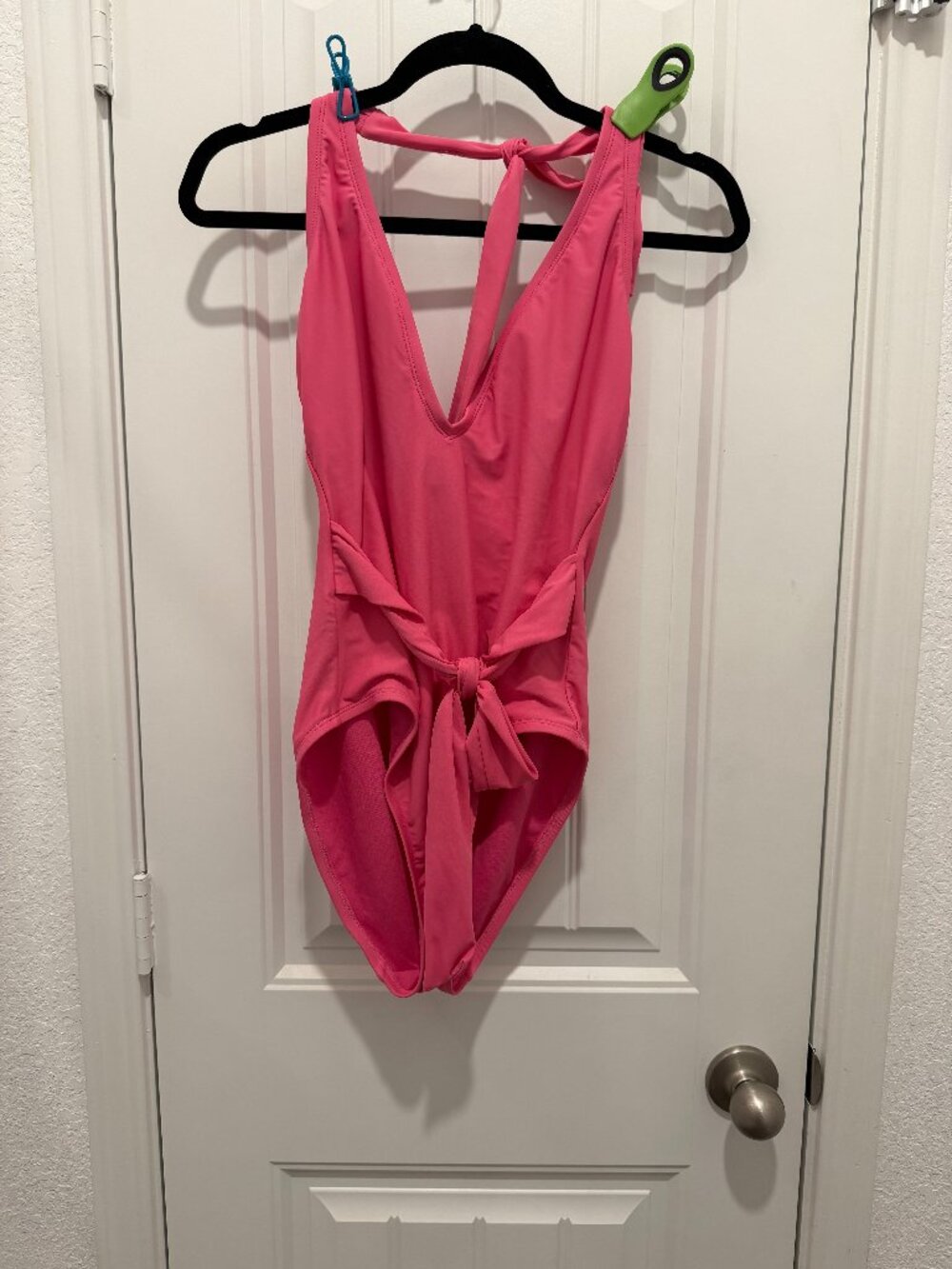 Shade & Shore Neon Pink Plunge Tie-Front One Piece Swimsuit Medium M 8-10